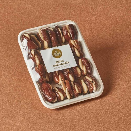 Bandeja de dátiles rellenos de almendra y nueces Ametller Origen 215