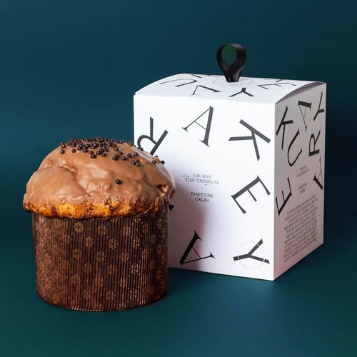 Panettone relleno de 3 chocolates Ametller Origen i Lluc Crusellas 890g